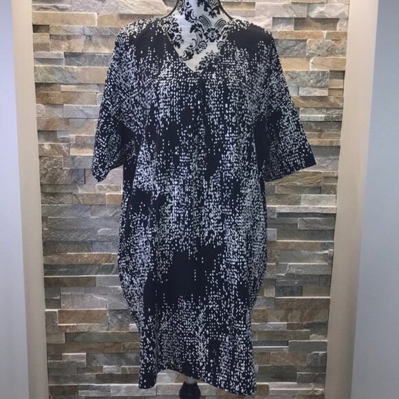 Halston Dress/Tunic Loose Style - Picture 2 of 5